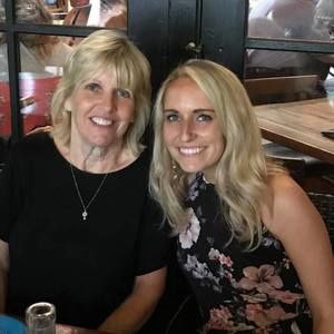 Meet your Posher, Abbey